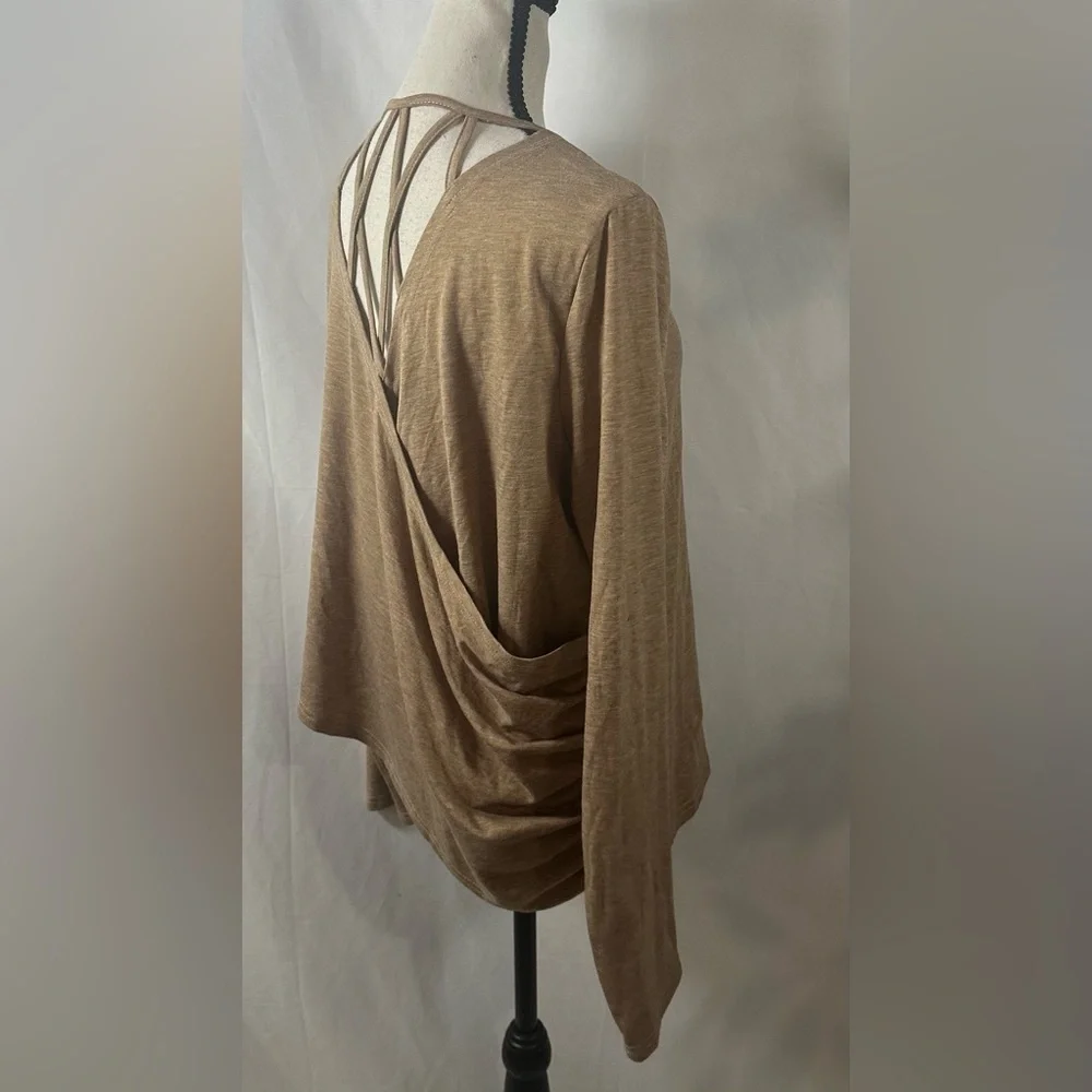 Cupshe Brown Long Sleeve Top - Picture 3 of 11